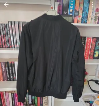 Chaqueta bomber Pull&Bear negra fina