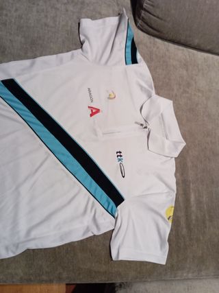 Camiseta pádel T.14/164cm aprox. Impecable sin uso