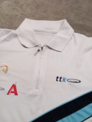 Camiseta pádel T.14/164cm aprox. Impecable sin uso