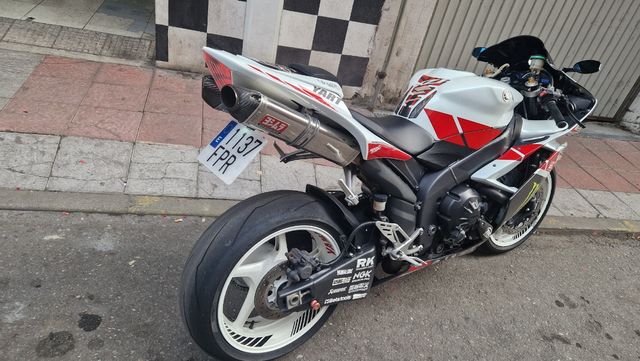 Yamaha R1