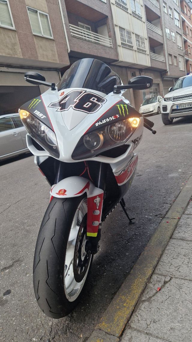 Yamaha R1