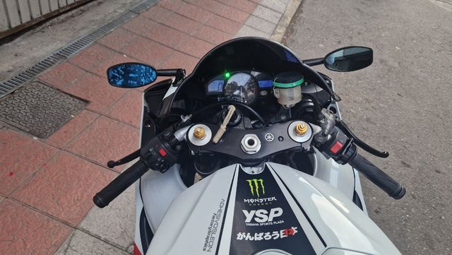 Yamaha R1