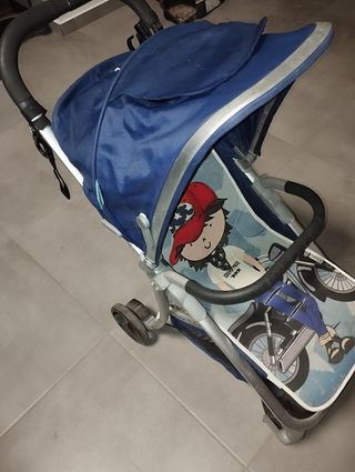 Silleta ligera Babyhome! Bien conservada con funda