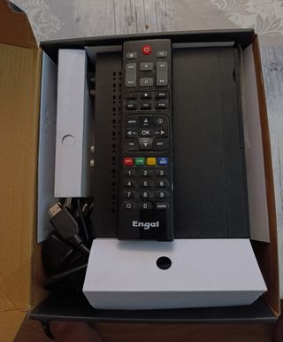 Receptor Satélite Engel RS8100Y