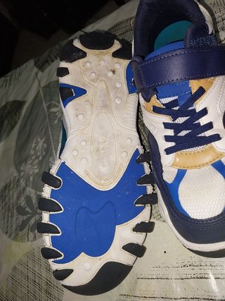 Zapatillas Zara Azul y Blanco