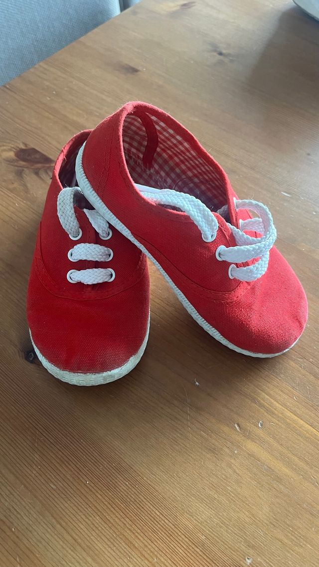 Zapatillas Rojas Pisamonas Niños Talla 25