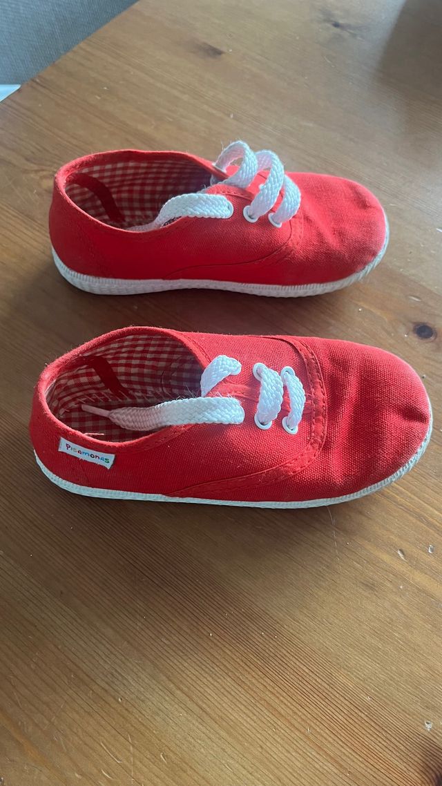 Zapatillas Rojas Pisamonas Niños Talla 25