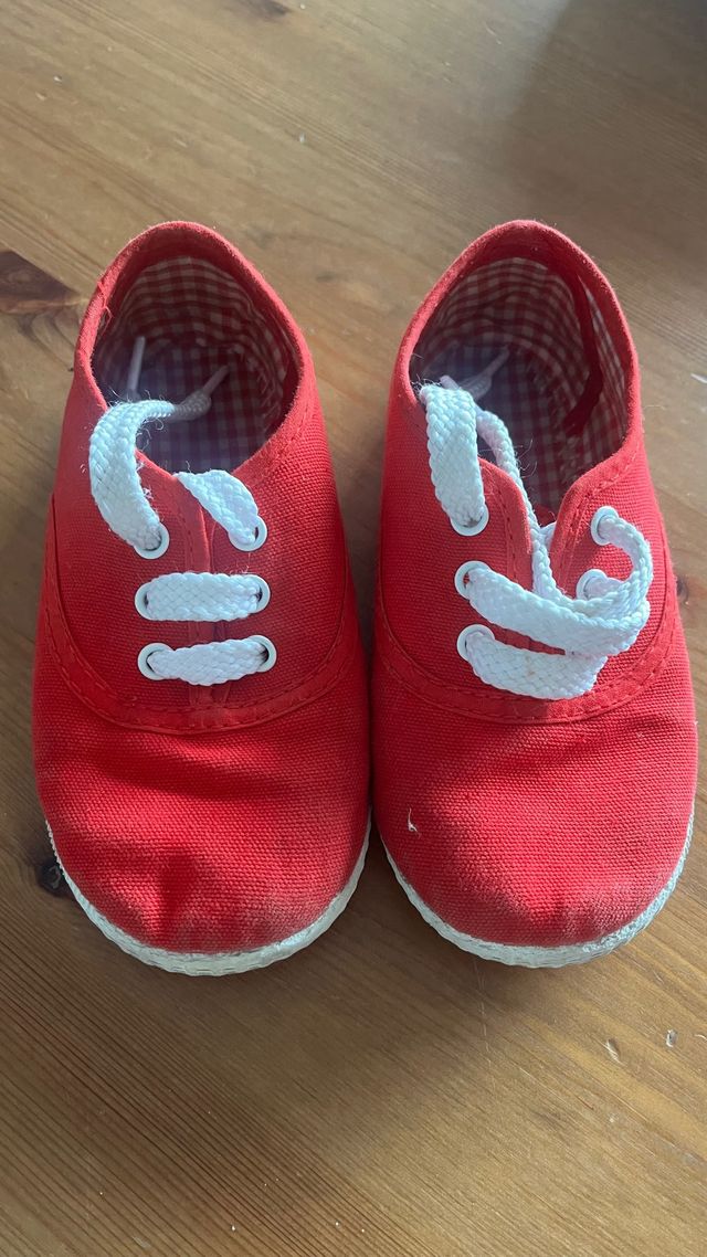 Zapatillas Rojas Pisamonas Niños Talla 25