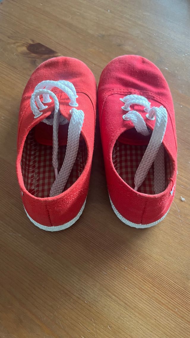 Zapatillas Rojas Pisamonas Niños Talla 25