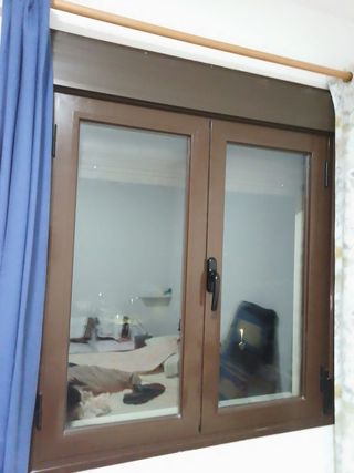 3 ventanas abatibles (no oscilobatientes)
