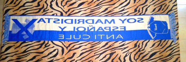 BUFANDA REAL MADRID ANTI CULÉ FÚTBOL 