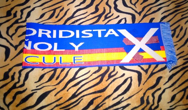 BUFANDA REAL MADRID ANTI CULÉ FÚTBOL 