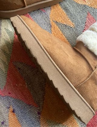 Stivaletti bassi con pelliccia sintetica