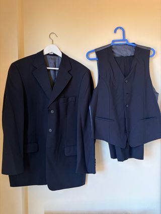 Traje de tres piezas para hombre