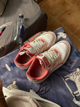 Zapatillas Puma Blancas y Rosas