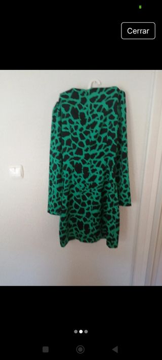 Vestido verde con estampado negro Minueto