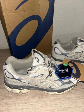 Zapatillas ASICS Beige/Gris