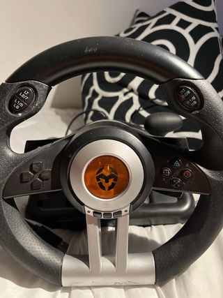 Volante y Pedales Krom para PC o cualquier consola