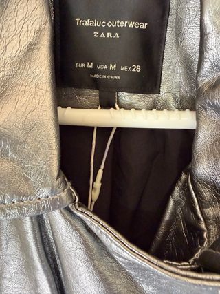 Chaqueta Zara plateada mujer