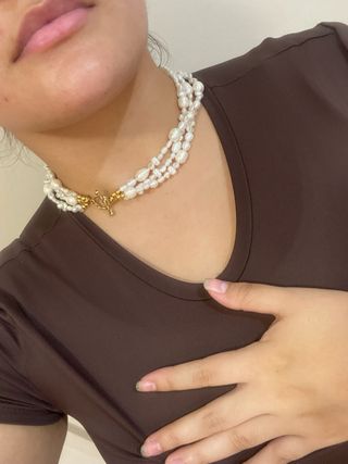 Collar triple perlas doradas