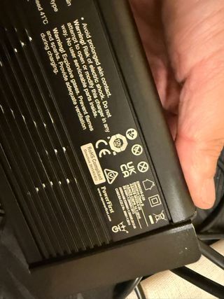 Cargador 24V para scooter de movilidad reducida