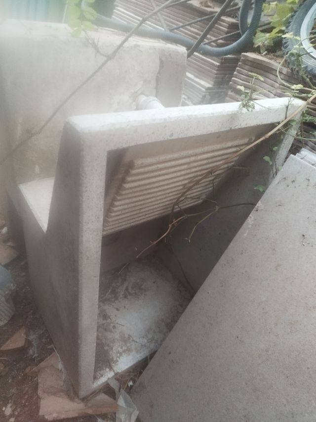 Pila de hormigón para patio