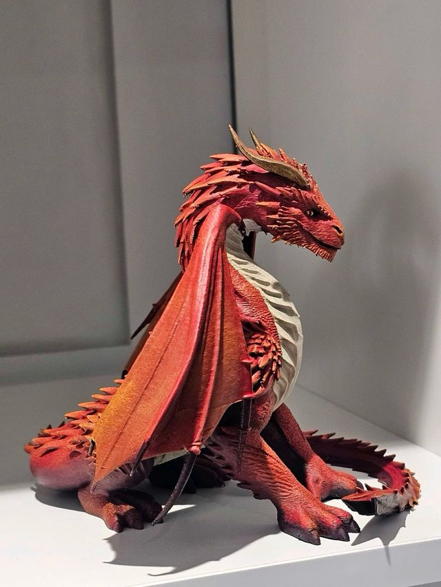 Figura Dragón Rojo Imponente