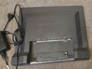 Monitor y TV a 12v 17" Hundai