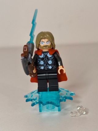 Minifigure LEGO Thor (sh1069 - Marvel) Nuova