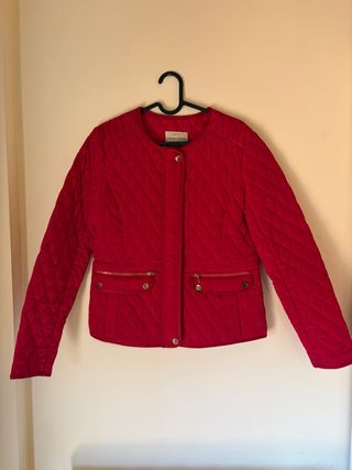 Chaqueta acolchada roja mujer