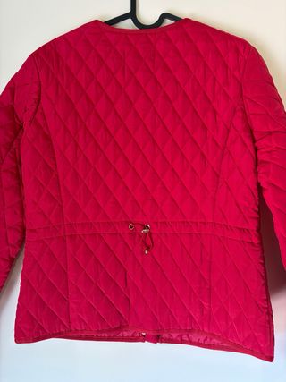 Chaqueta acolchada roja mujer