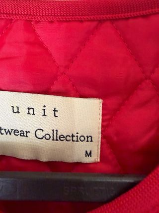 Chaqueta acolchada roja mujer