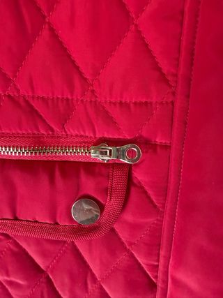 Chaqueta acolchada roja mujer