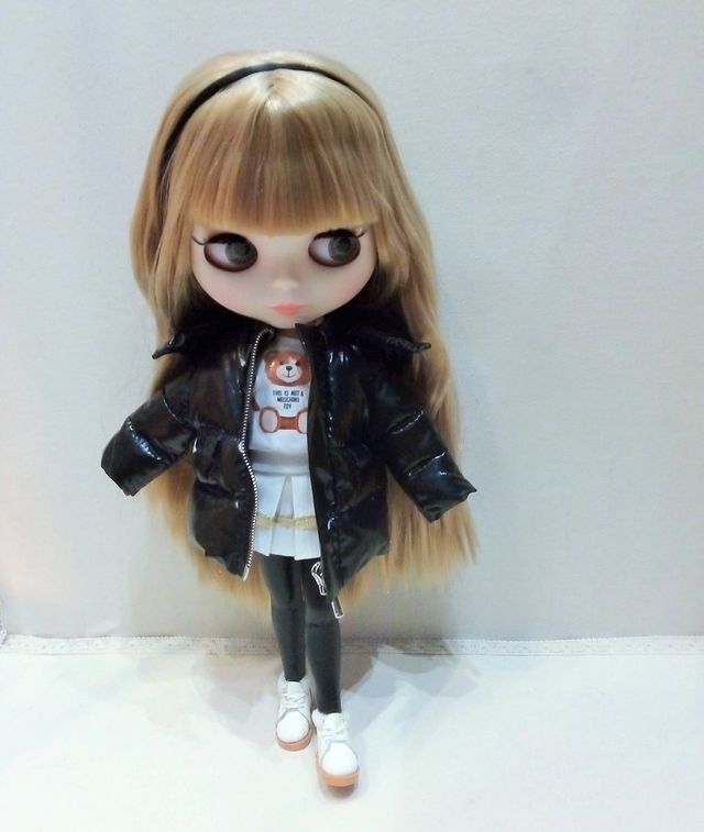 MUÑECA TIPO BLYTHE CON CUERPO ARTICULADO&CARA MATE