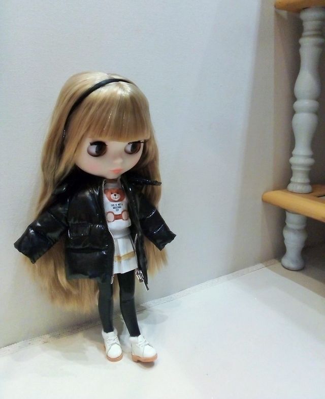 MUÑECA TIPO BLYTHE CON CUERPO ARTICULADO&CARA MATE