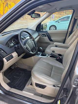 Land Rover Freelander 2011