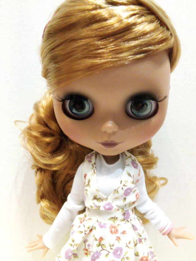 MUÑECA TIPO BLYTHE CON CUERPO ARTICULADO&CARA MATE