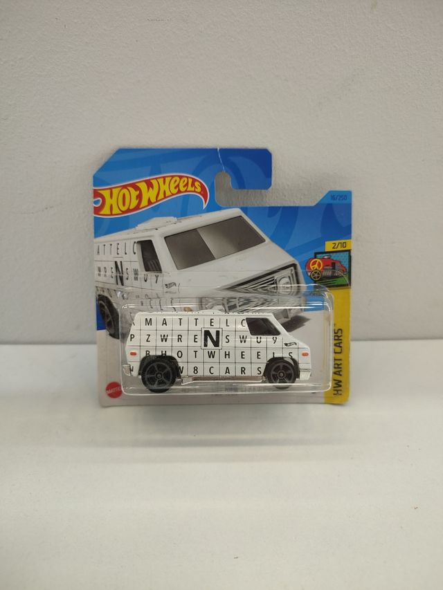 Hot Wheels 2023 70s Van.