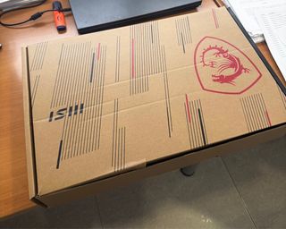 Portátil MSI Katana GF66 11UC-045XES Intel Core i7
