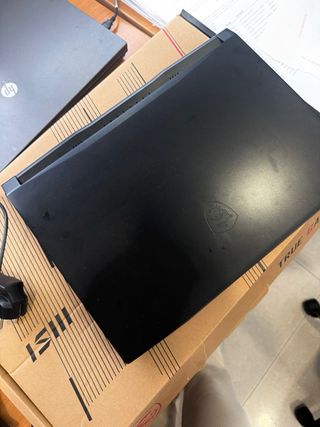 Portátil MSI Katana GF66 11UC-045XES Intel Core i7