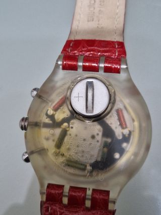 Orologio Swatch Multicolor con cinturino rosso vin