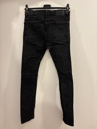 Pantalón tejano negro
