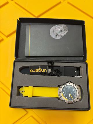 Reloj UNGARO Plata y Amarillo