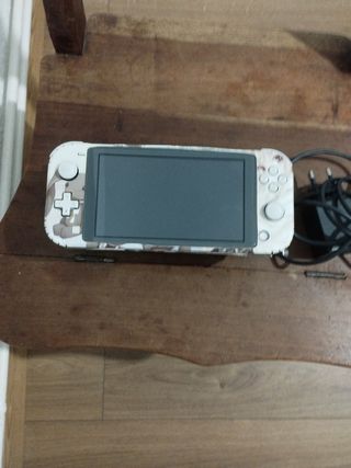 Nintendo Switch Lite Camuflaje