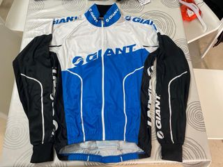 Pack ropa Giant maillots, cortavientos y culotte M