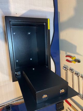 Caja fuerte negra poco uso