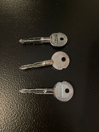 Caja fuerte negra poco uso