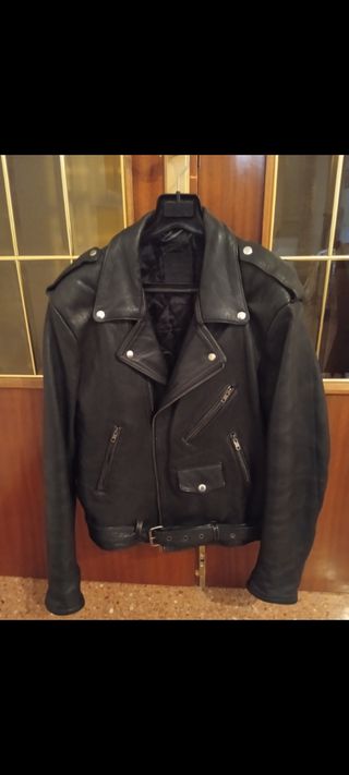 Cazadora Cuero Cruzada Motero Hombre Negra