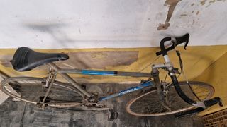Bicicleta para arreglar o colección