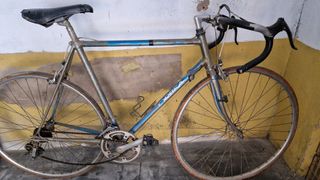 Bicicleta para arreglar o colección